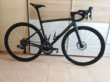 Used Specialized Tarmac SRAM Red eTap AXS 2024 Road & Gravel