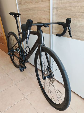 Used Specialized Tarmac SRAM Red eTap AXS 2024 Road & Gravel, Light Gray — image 2 of 8
