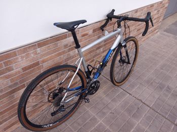 Used Boardman ADV 8.8 2019 2019 Road & Gravel, Light Gray — image 2 of 16