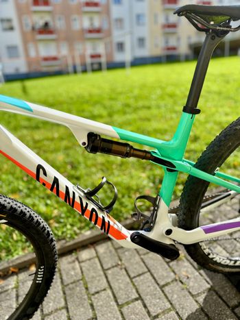 Used Canyon Lux World Cup CF 7 2023 2023 MTB