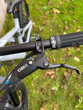 Used Canyon Neuron 6 2022 2022 Mountainbike, Light Gray, 27.5, 29 — image 7 of 10