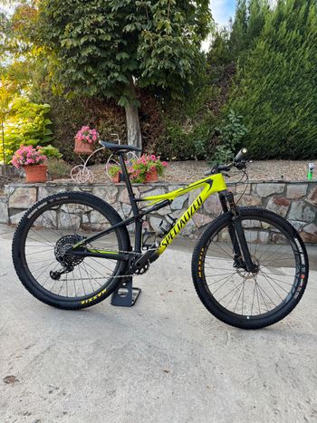 Used Specialized Men's Epic Comp Carbon 2018 2018 MTB