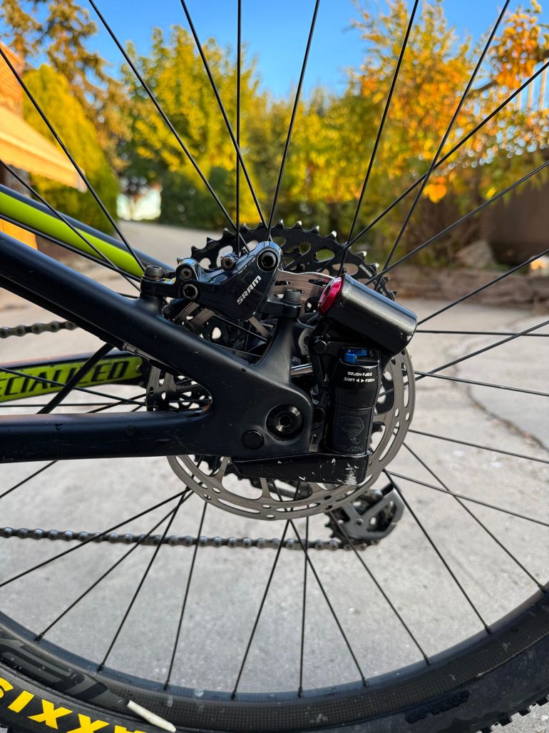 Used Specialized Men's Epic Comp Carbon 2018 2018 Mountainbike, Green, 29 — image 4 of 4