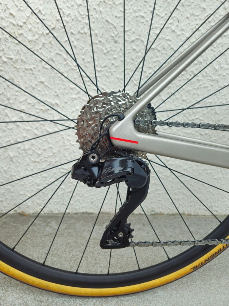 Used BMC Teammachine SLR FIVE 2023 2023 Road & Gravel, Light Gray — image 4 of 8
