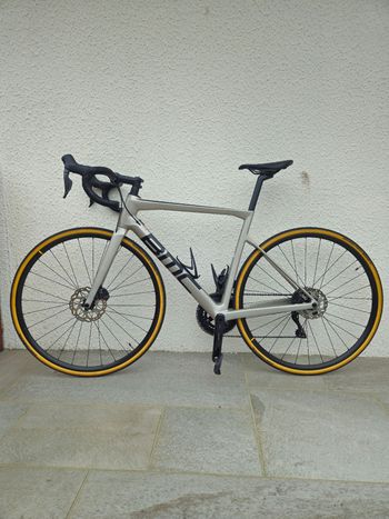 Used BMC Teammachine SLR FIVE 2023 2023 Road & Gravel, Light Gray — image 2 of 8