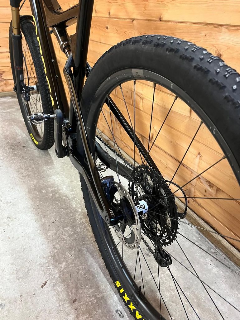 Used Orbea Oiz Shimano XTR 2022 Mountainbike, Black — image 7 of 9