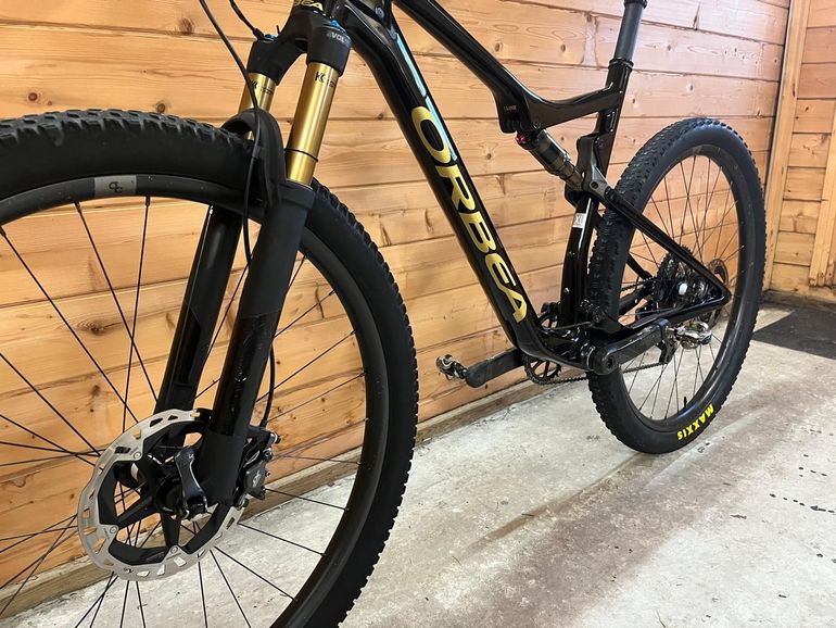 Used Orbea Oiz Shimano XTR 2022 Mountainbike, Black — image 5 of 9