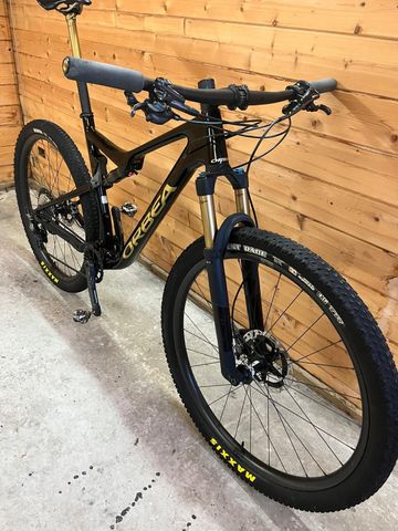 Used Orbea Oiz Shimano XTR 2022 Mountainbike, Black — image 4 of 9