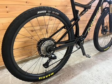 Used Orbea Oiz Shimano XTR 2022 Mountainbike, Black — image 8 of 9