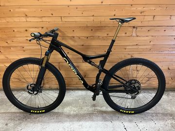 Used Orbea Oiz Shimano XTR 2022 Mountainbike, Black — image 1 of 9
