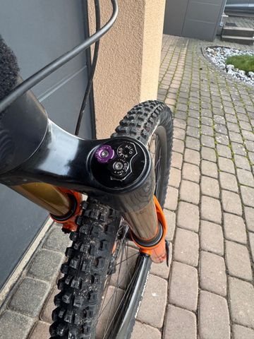 Used RAAW Madonna V2 2020 Mountainbike, Black — image 10 of 12
