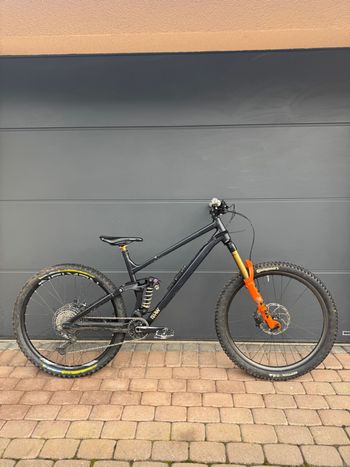 Used RAAW Madonna V2 2020 MTB