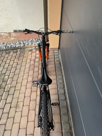 Used RAAW Madonna V2 2020 Mountainbike, Black — image 5 of 12