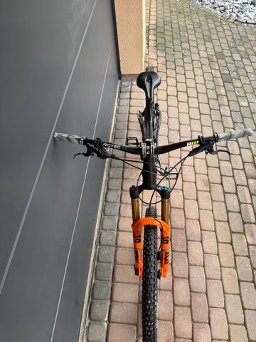 Used RAAW Madonna V2 2020 Mountainbike, Black — image 4 of 12