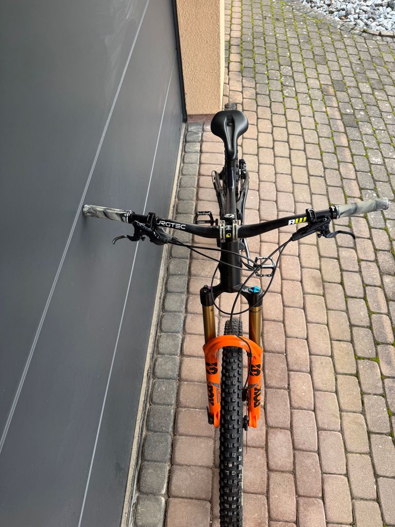 Used RAAW Madonna V2 2020 Mountainbike, Black — image 4 of 12