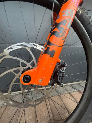 Used RAAW Madonna V2 2020 Mountainbike, Black — image 12 of 12