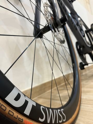 Used Canyon Endurace CF 2025 Road & Gravel, Light Gray — image 8 of 9