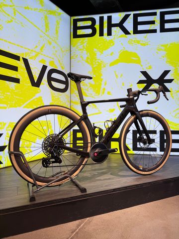 Used Cervélo Aspero 5 2025 Road & Gravel, Black — image 2 of 3