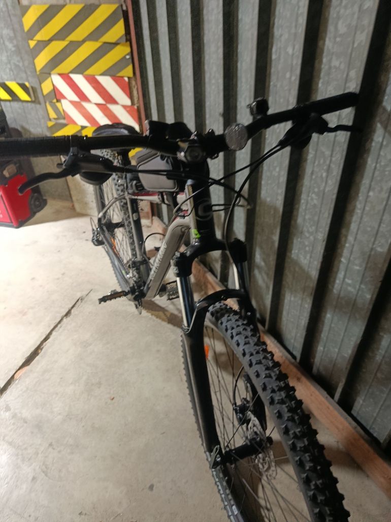 Used Cannondale Trail 7 2024 2024 Mountainbike, Black, 29 — image 6 of 7