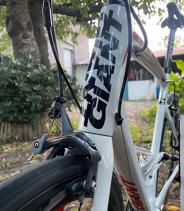 Used Giant Defy Composite 1 2014 2014 Road & Gravel, White — image 5 of 13