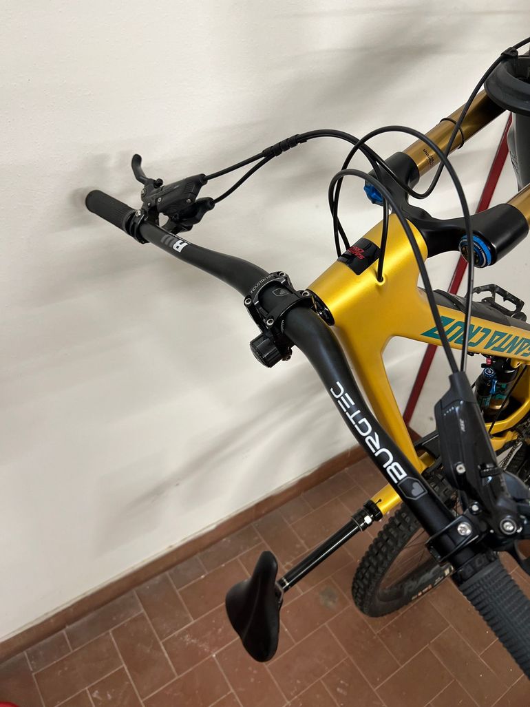 Used Santa Cruz Bronson SRAM GX Eagle 2022 Mountainbike, Orange — image 2 of 8