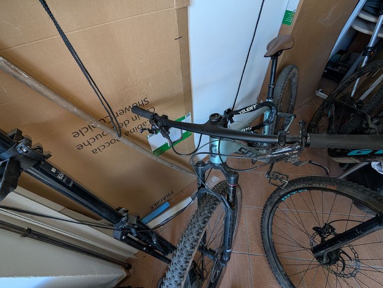 Used Scott Scale RC Team Issue 2023 2023 Mountainbike, Light Gray, 29 — image 2 of 3