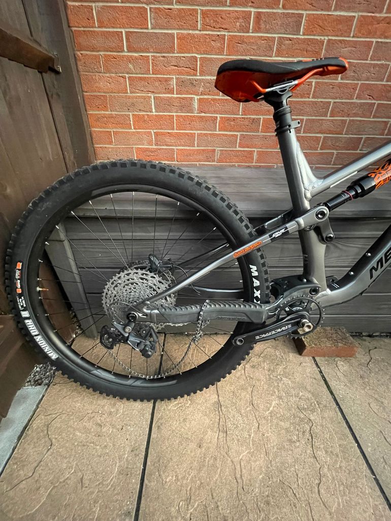 Used Merida ONE-SIXTY 500 2023 2023 Mountainbike, Light Gray, 29, 27.5 — image 3 of 9