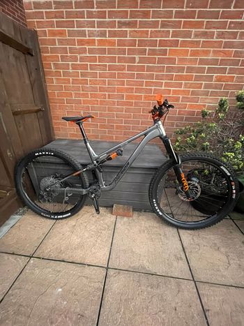 Used Merida ONE-SIXTY 500 2023 2023 Mountainbike, Light Gray, 29, 27.5 — image 9 of 9