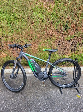 Used Focus Jarifa Impulse 27r 3.0 2017 Mountainbike, Green — image 2 of 5
