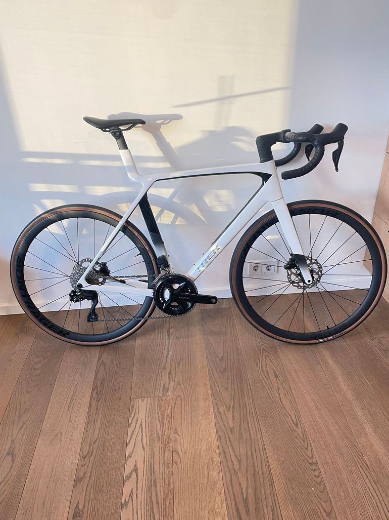 自転車本体 Madone SL6 M 2025 TREK TREK 2025 Madone SL 6 Gen 8 Road Bike