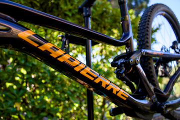 Used Lapierre Spicy CF 6.9 2022 2022 Mountainbike, Purple, 29 — image 6 of 6