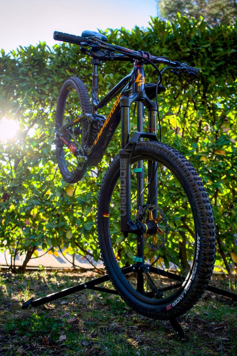 Used Lapierre Spicy CF 6.9 2022 2022 Mountainbike, Purple, 29 — image 4 of 6