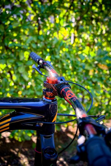 Used Lapierre Spicy CF 6.9 2022 2022 Mountainbike, Purple, 29 — image 5 of 6