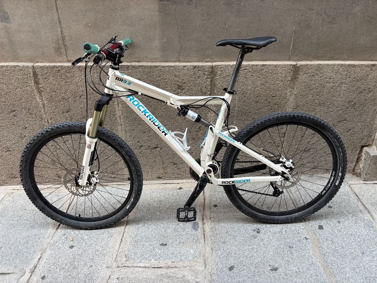 Used Rockrider 9.2 2012 Mountainbike, White — image 2 of 9