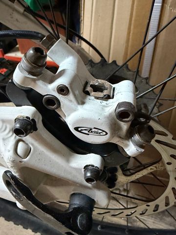 Used Rockrider 9.2 2012 Mountainbike, White — image 6 of 9