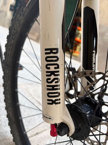 Used Rockrider 9.2 2012 Mountainbike, White — image 8 of 9