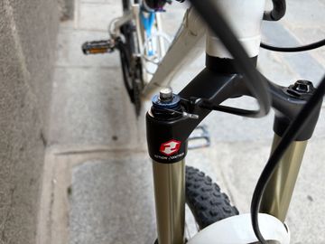 Used Rockrider 9.2 2012 Mountainbike, White — image 9 of 9