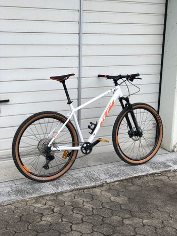Used KTM AIR 29 2025 Mountainbike, White, 29 — image 1 of 3