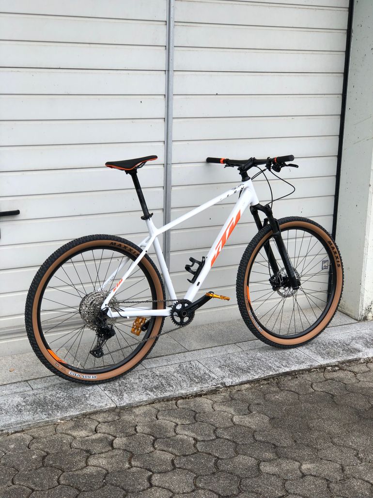 Used KTM AIR 29 2025 Mountainbike, White, 29 — image 1 of 3