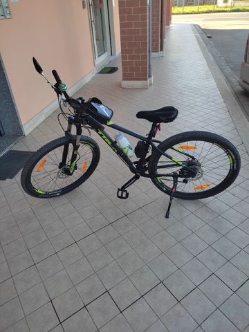 Used Trek X-Caliber 9 2018 2018 Mountainbike, Black, 27.5, 29 — image 2 of 8