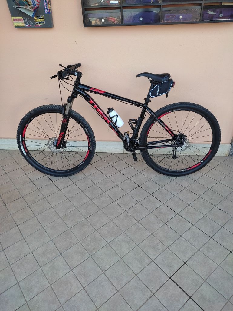 Used Trek X-Caliber 8 2017 2017 Mountainbike — image 2 of 8