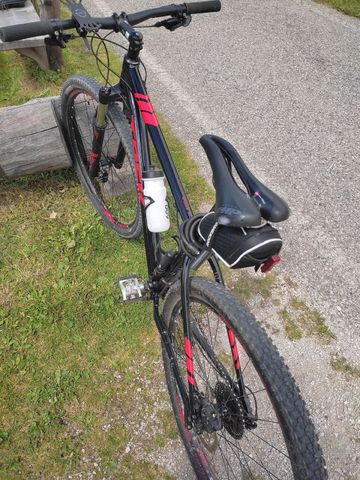 Used Trek X-Caliber 8 2017 2017 Mountainbike, Black, 27.5, 29 — image 4 of 8