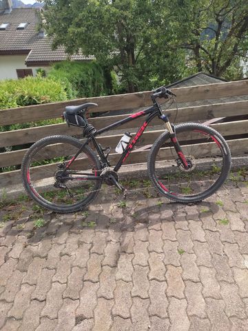 Used Trek X-Caliber 8 2017 2017 Mountainbike, Black, 27.5, 29 — image 6 of 8