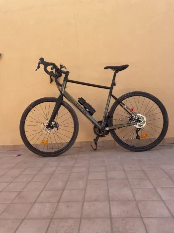 TRIBAN RC 520 Gravel Riding Bike 2021 Road & Gravel de segunda mano, Negro — imagen 1 de 4