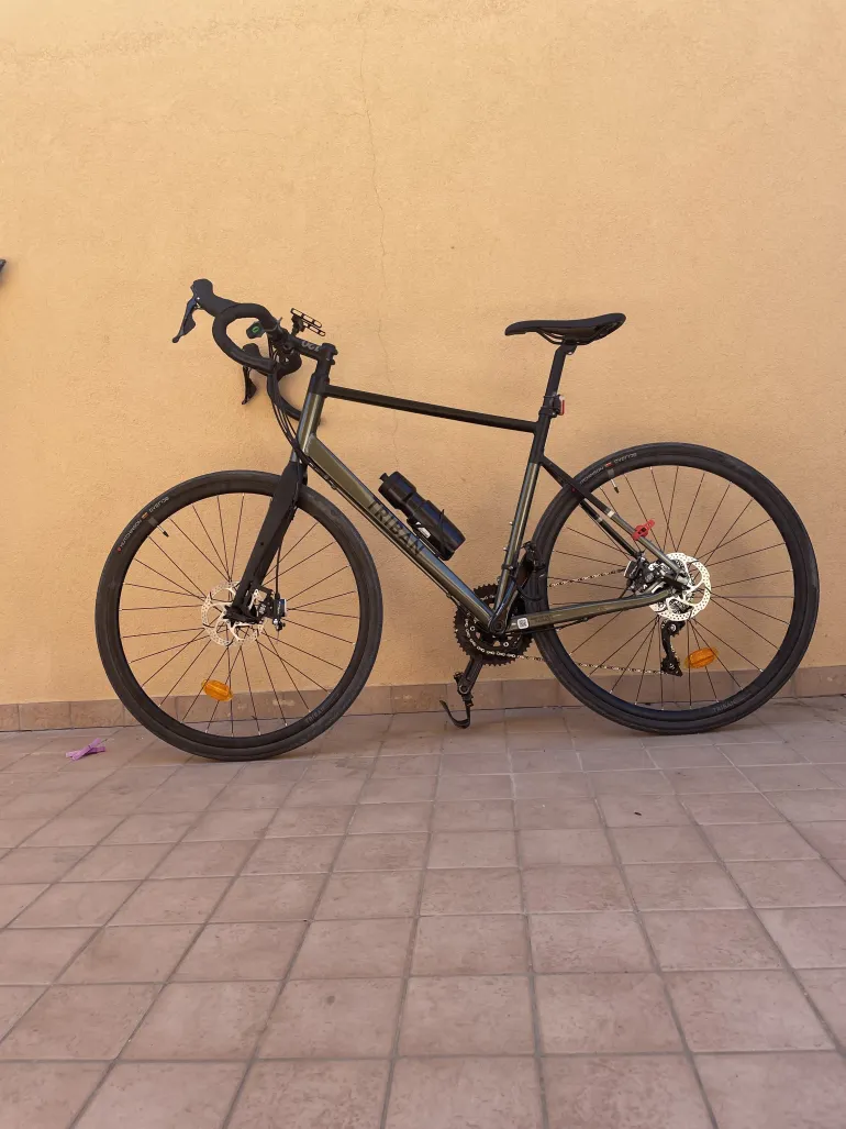 TRIBAN RC 520 Gravel Riding Bike 2021 Road & Gravel de segunda mano, Negro — imagen 1 de 4