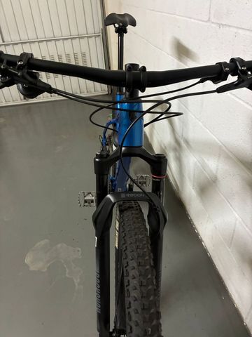 Used Trek X-Caliber 8 2022 2022 Mountainbike, Blue, 27.5, 29 — image 6 of 10