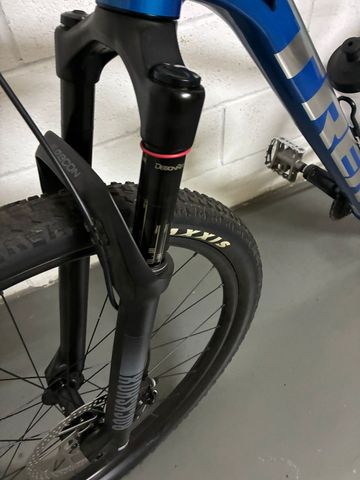 Used Trek X-Caliber 8 2022 2022 Mountainbike, Blue, 27.5, 29 — image 5 of 10