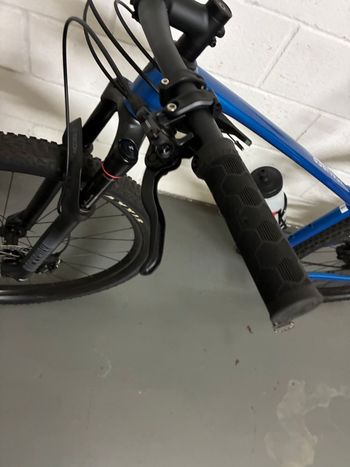 Used Trek X-Caliber 8 2022 2022 Mountainbike, Blue, 27.5, 29 — image 9 of 10