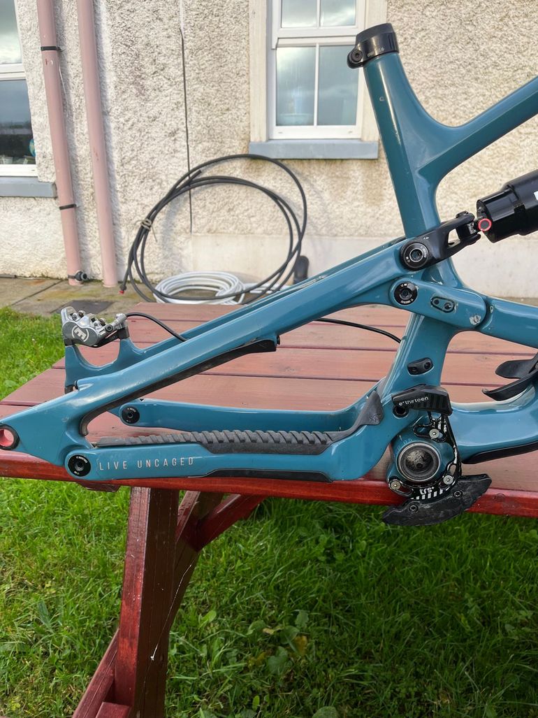 Used YT Industries YT Capra 2024 Mountainbike, Blue — image 3 of 7