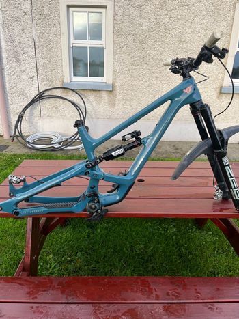 Used YT Industries YT Capra 2024 Mountainbike, Blue — image 1 of 7